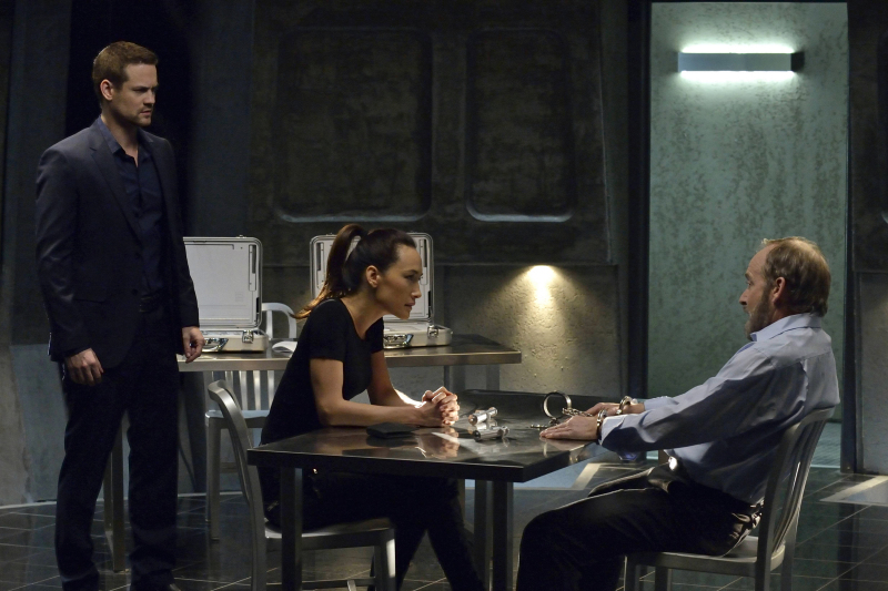 Still of Maggie Q, Shane West and John Jarvis in Nikita (2010)