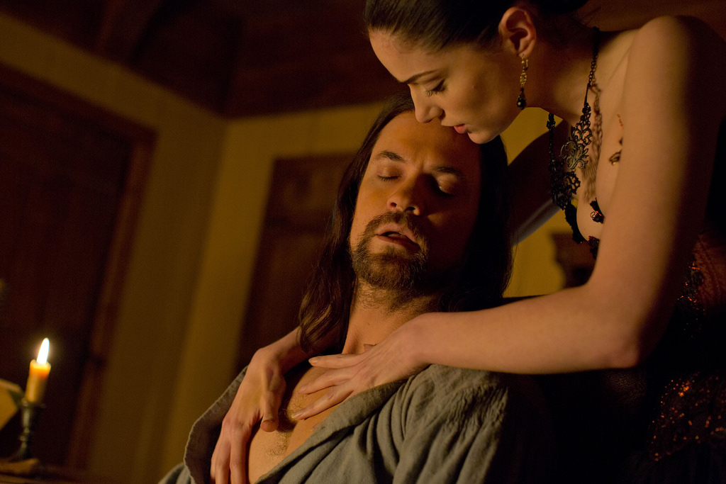 Still of Shane West and Janet Montgomery in Salem (2014)