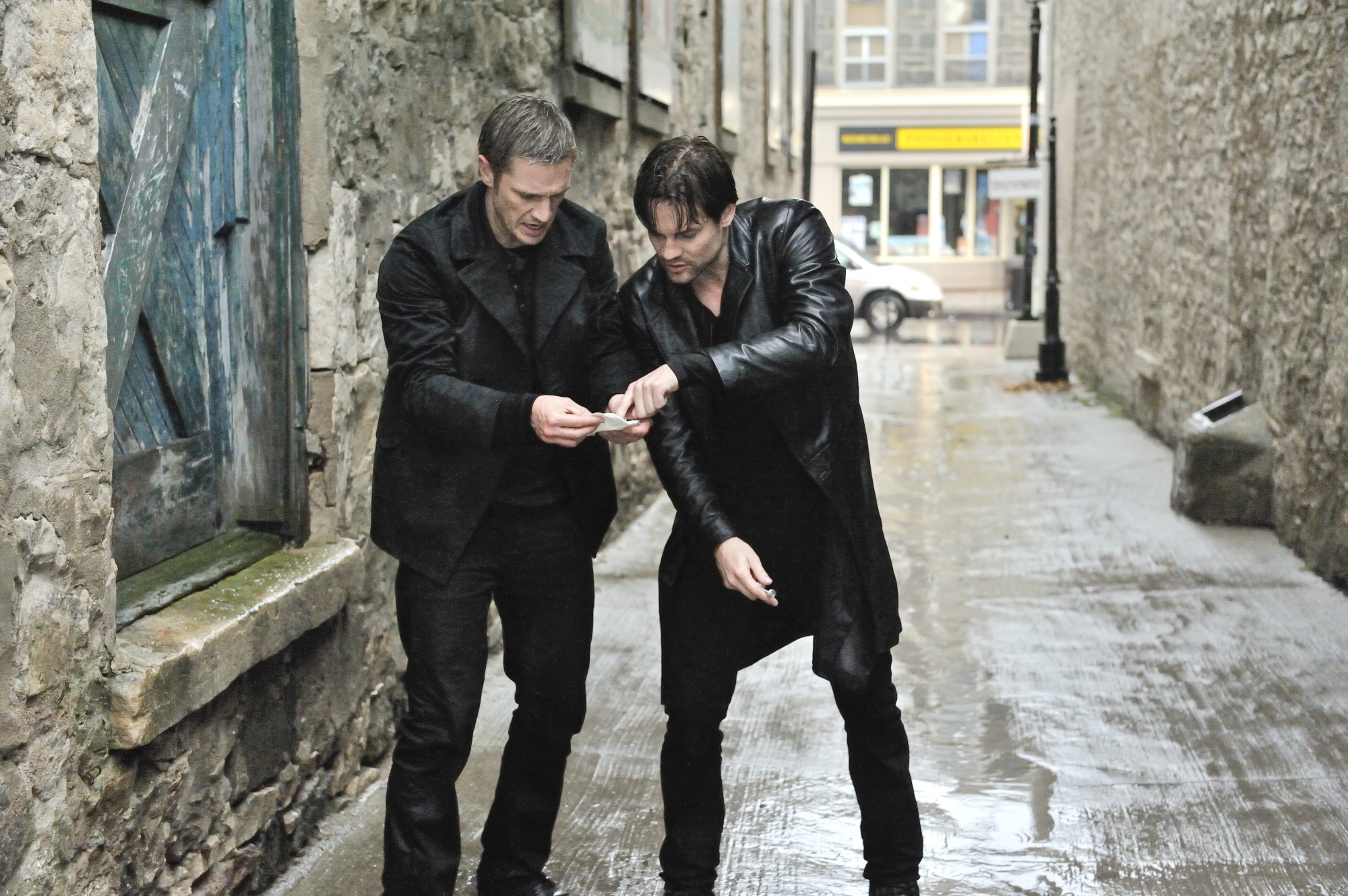 Still of Devon Sawa and Shane West in Nikita (2010)