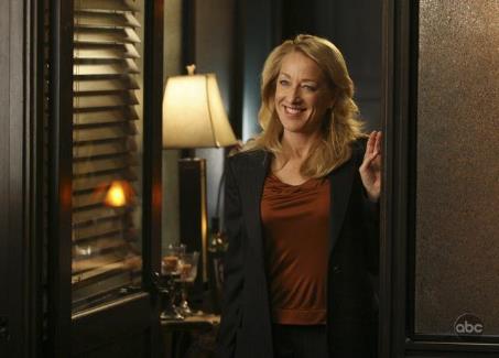 Still of Patricia Wettig in Brothers & Sisters (2006)