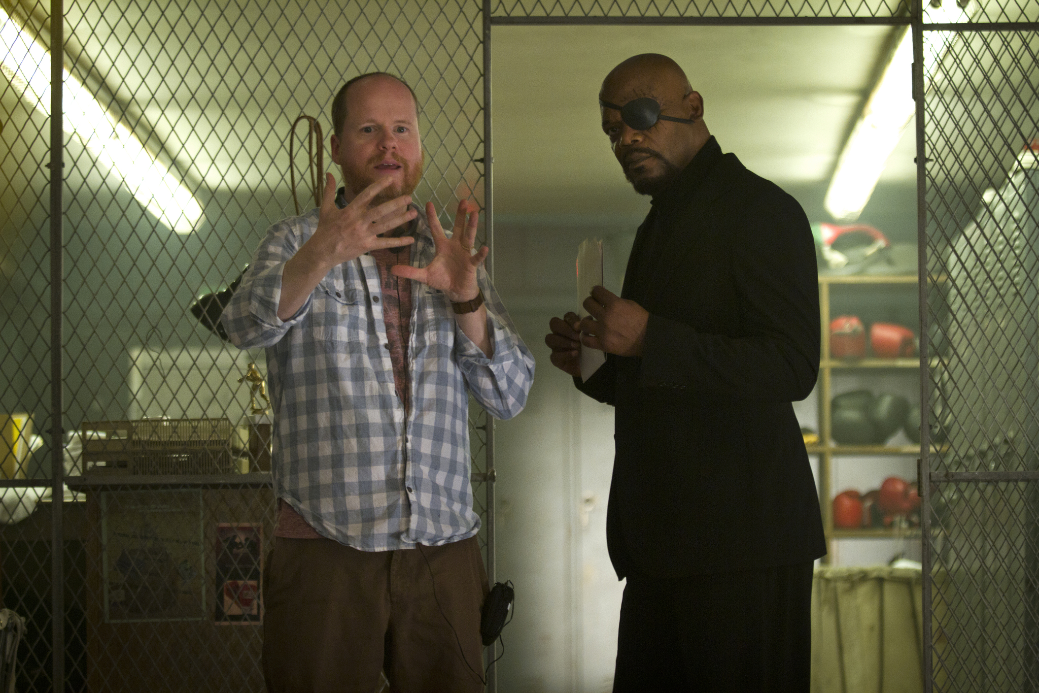 Samuel L. Jackson and Joss Whedon in Kersytojai (2012)