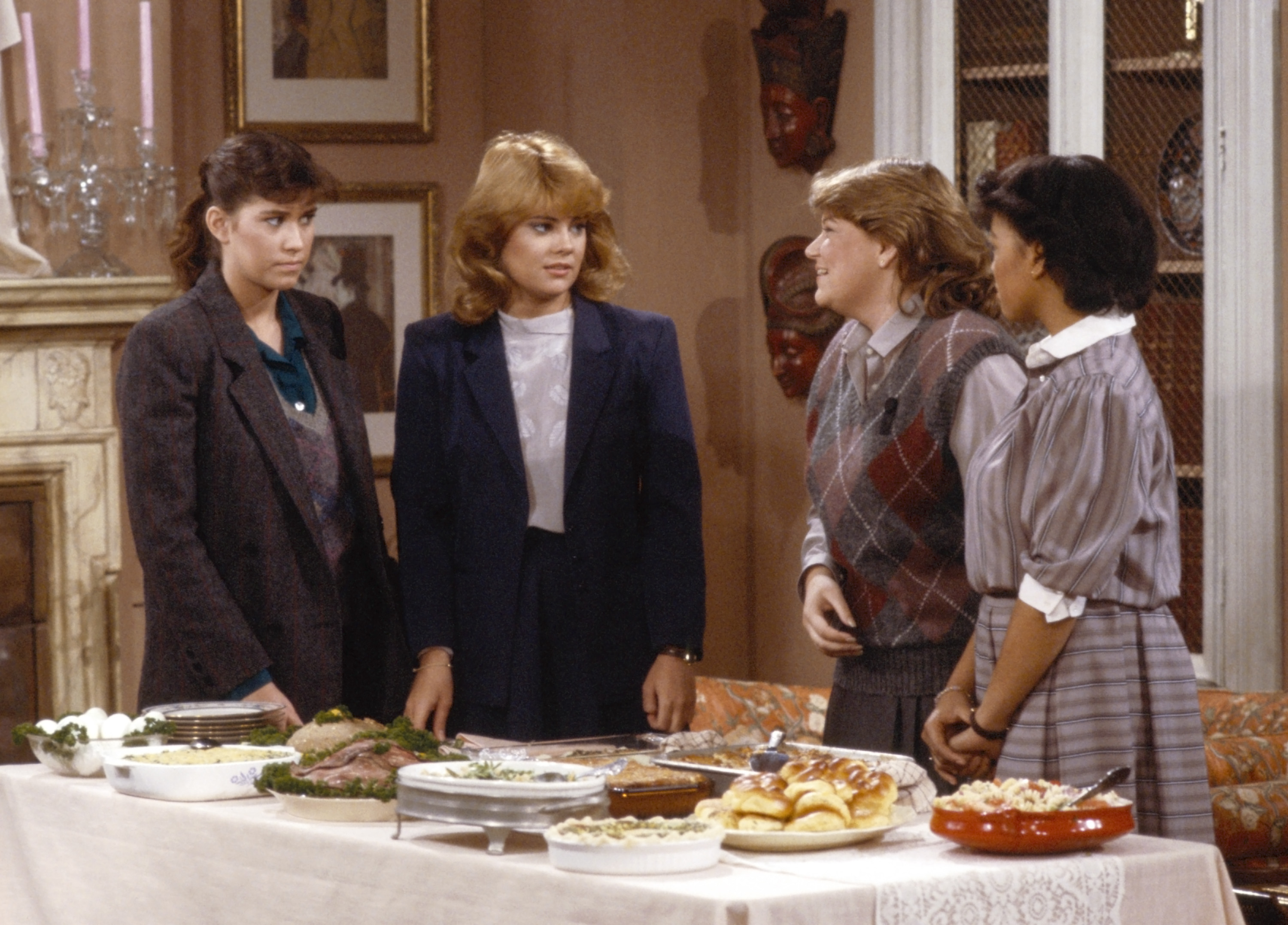 Still of Nancy McKeon, Kim Fields, Mindy Cohn and Lisa Whelchel in The Facts of Life (1979)