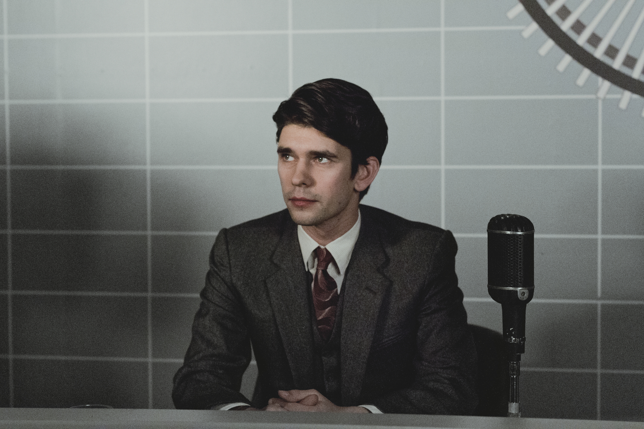 Still of Ben Whishaw in The Hour (2011)
