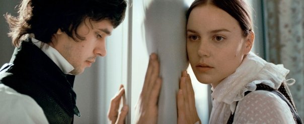 Still of Abbie Cornish and Ben Whishaw in Bright Star (2009)
