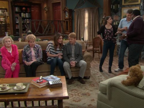 Still of Dave Foley, Jane Leeves, Georgia Engel, Betty White and Constance Zimmer in Hot in Cleveland (2010)