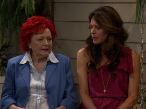 Still of Jane Leeves and Betty White in Hot in Cleveland (2010)