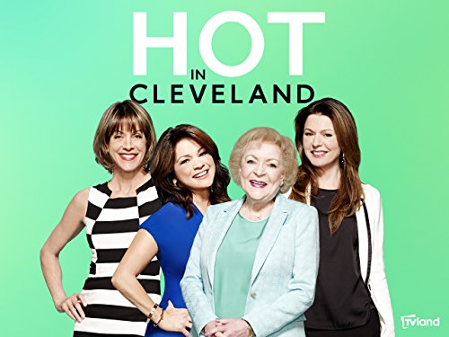 Still of Valerie Bertinelli, Jane Leeves, Wendie Malick and Betty White in Hot in Cleveland (2010)