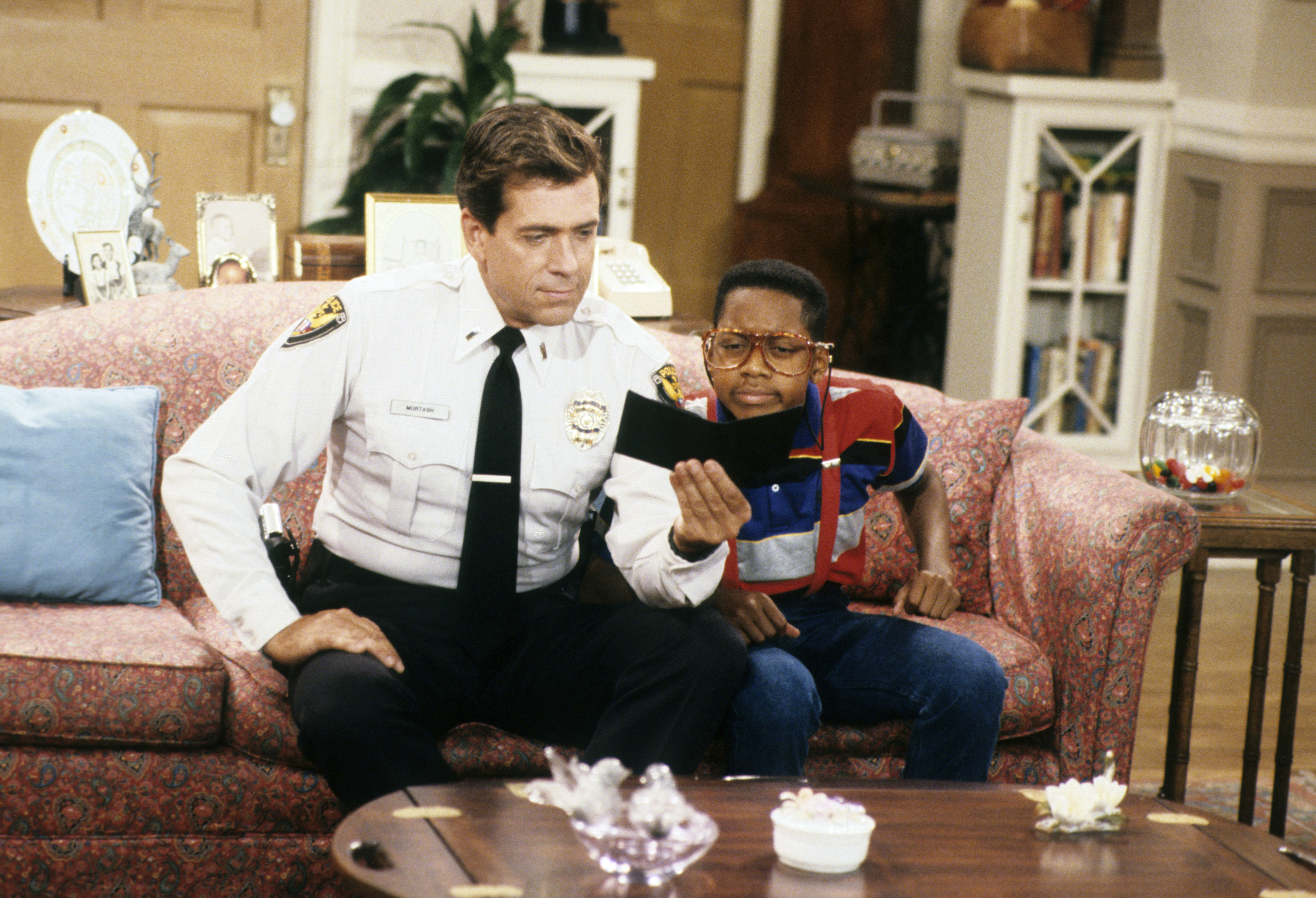 Still of Barry Jenner and Jaleel White in Family Matters (1989)