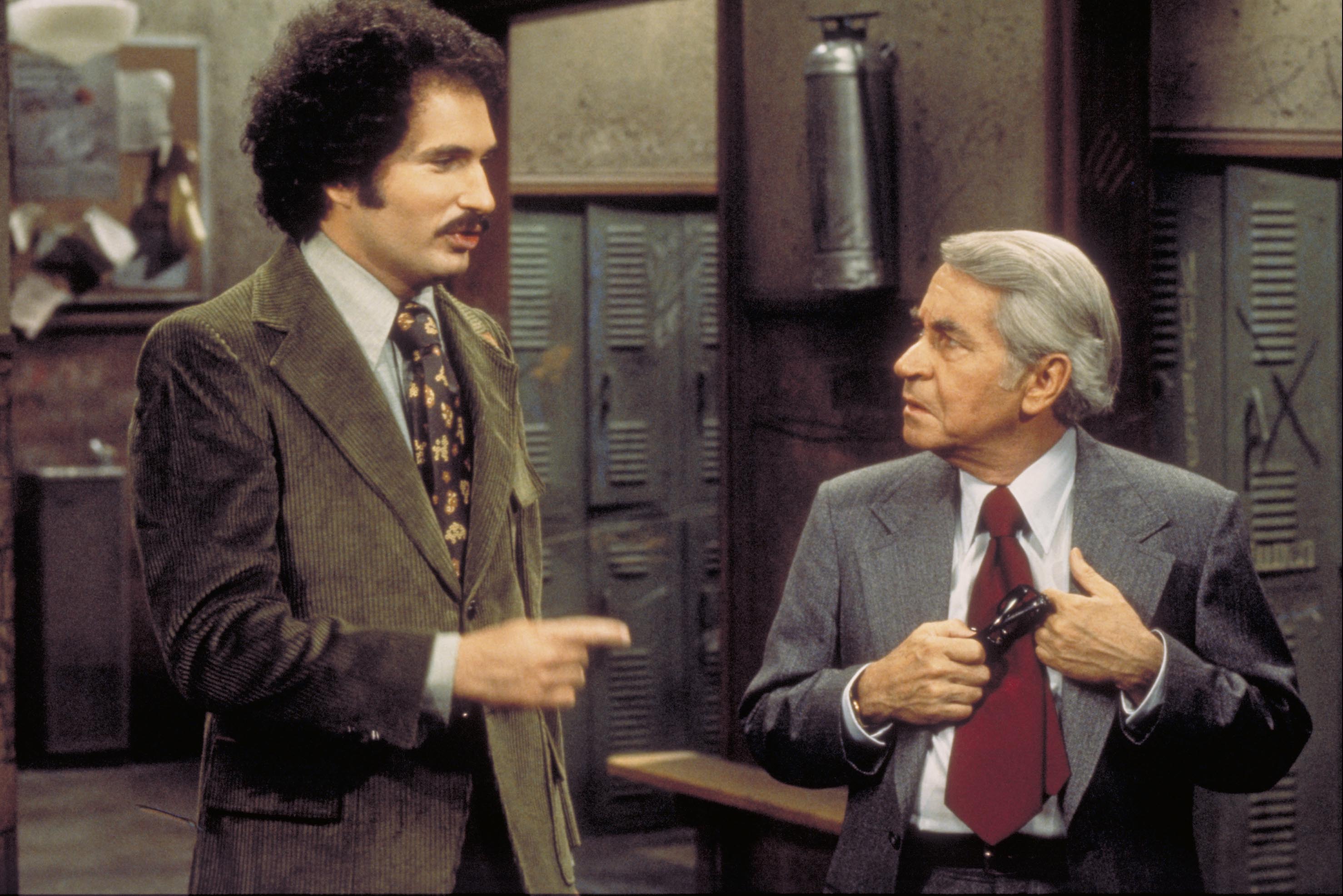 Still of Gabe Kaplan and John Sylvester White in Welcome Back, Kotter (1975)