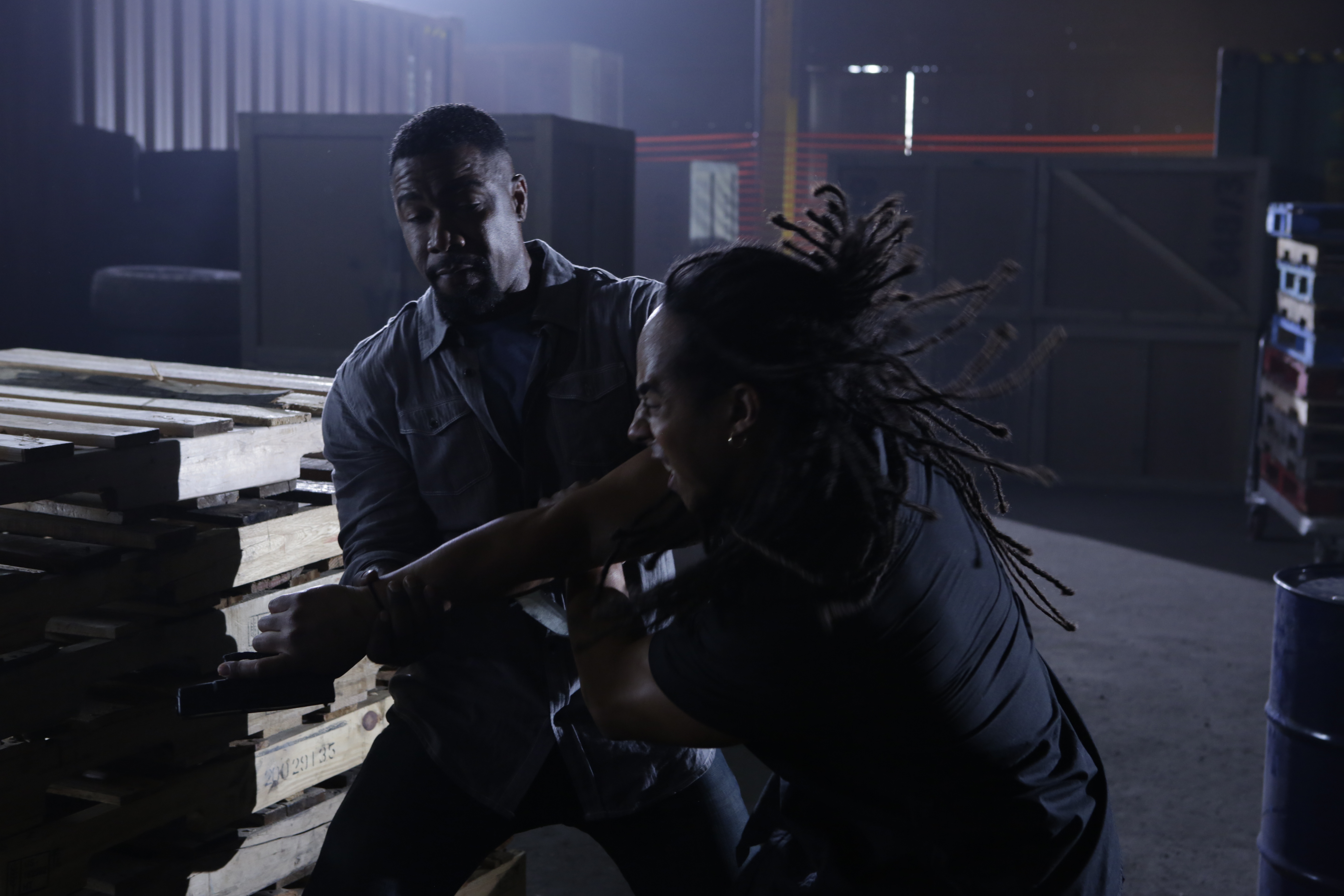Still of Michael Jai White and Lateef Crowder in Falcon Rising (2014)