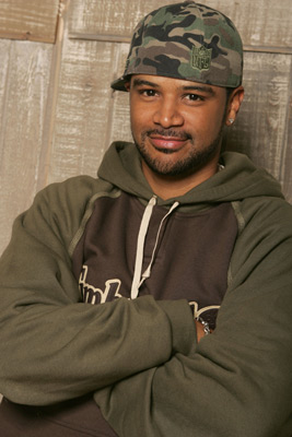 Dondre Whitfield at event of The Salon (2005)