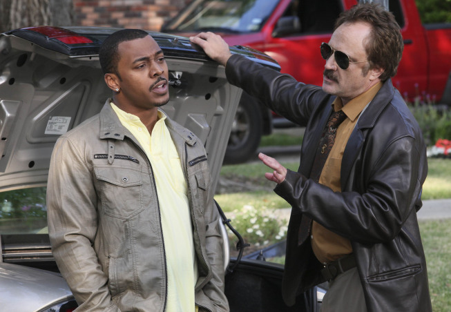 Still of RonReaco Lee and Bradley Whitford in The Good Guys (2010)