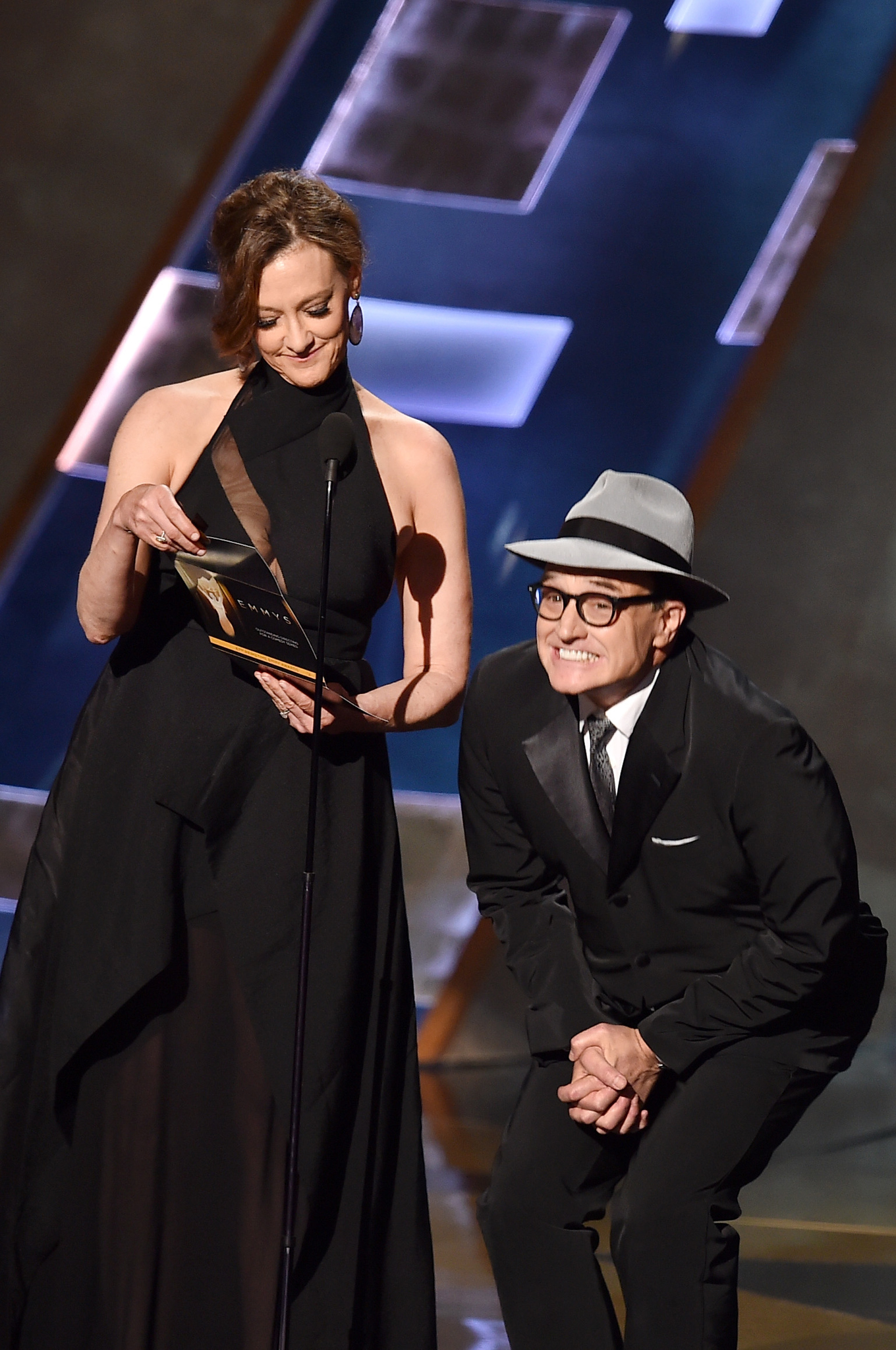 Joan Cusack and Bradley Whitford at event of The 67th Primetime Emmy Awards (2015)