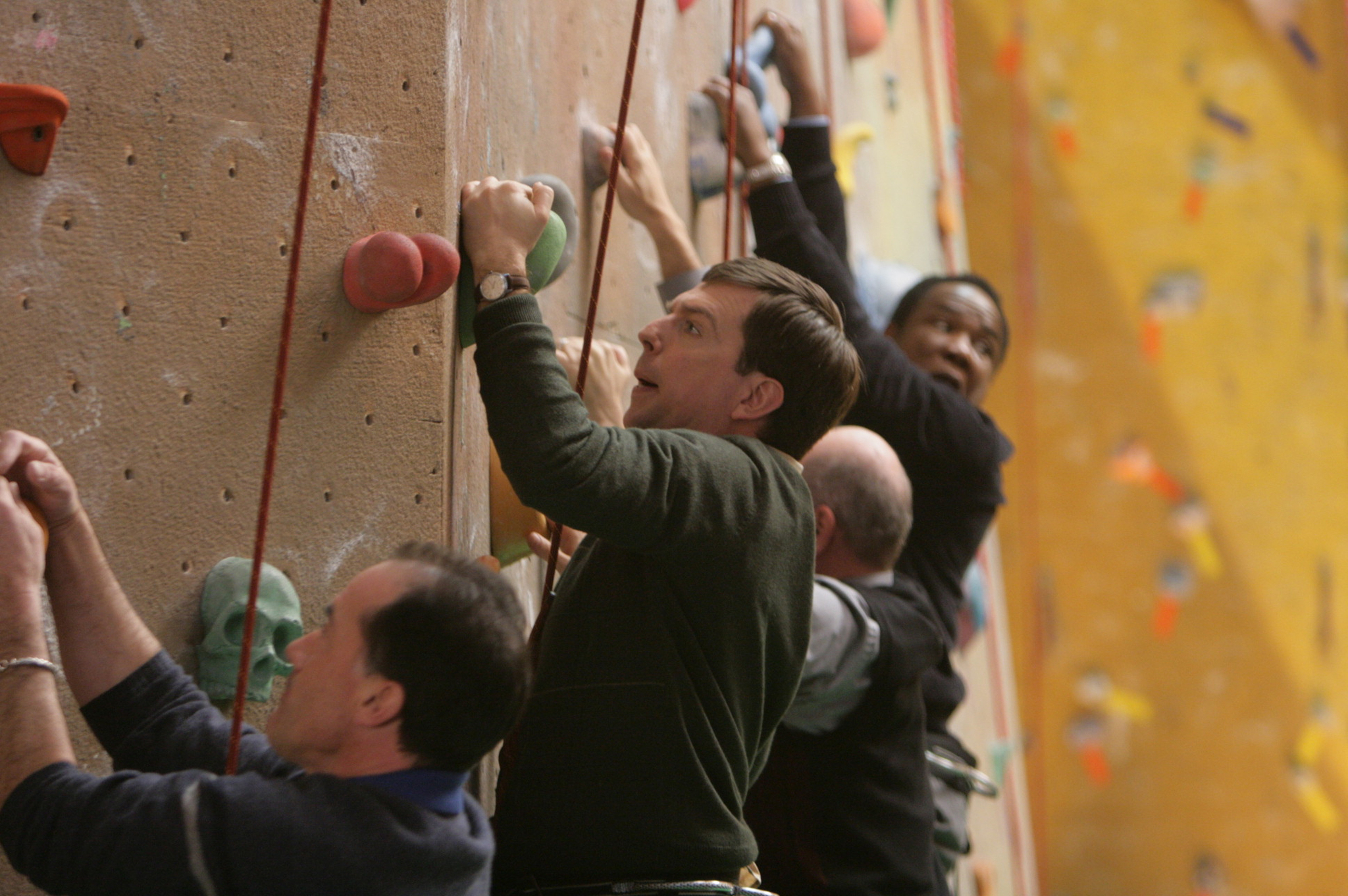 Still of Isiah Whitlock Jr. and Ed Helms in Cedar Rapids (2011)