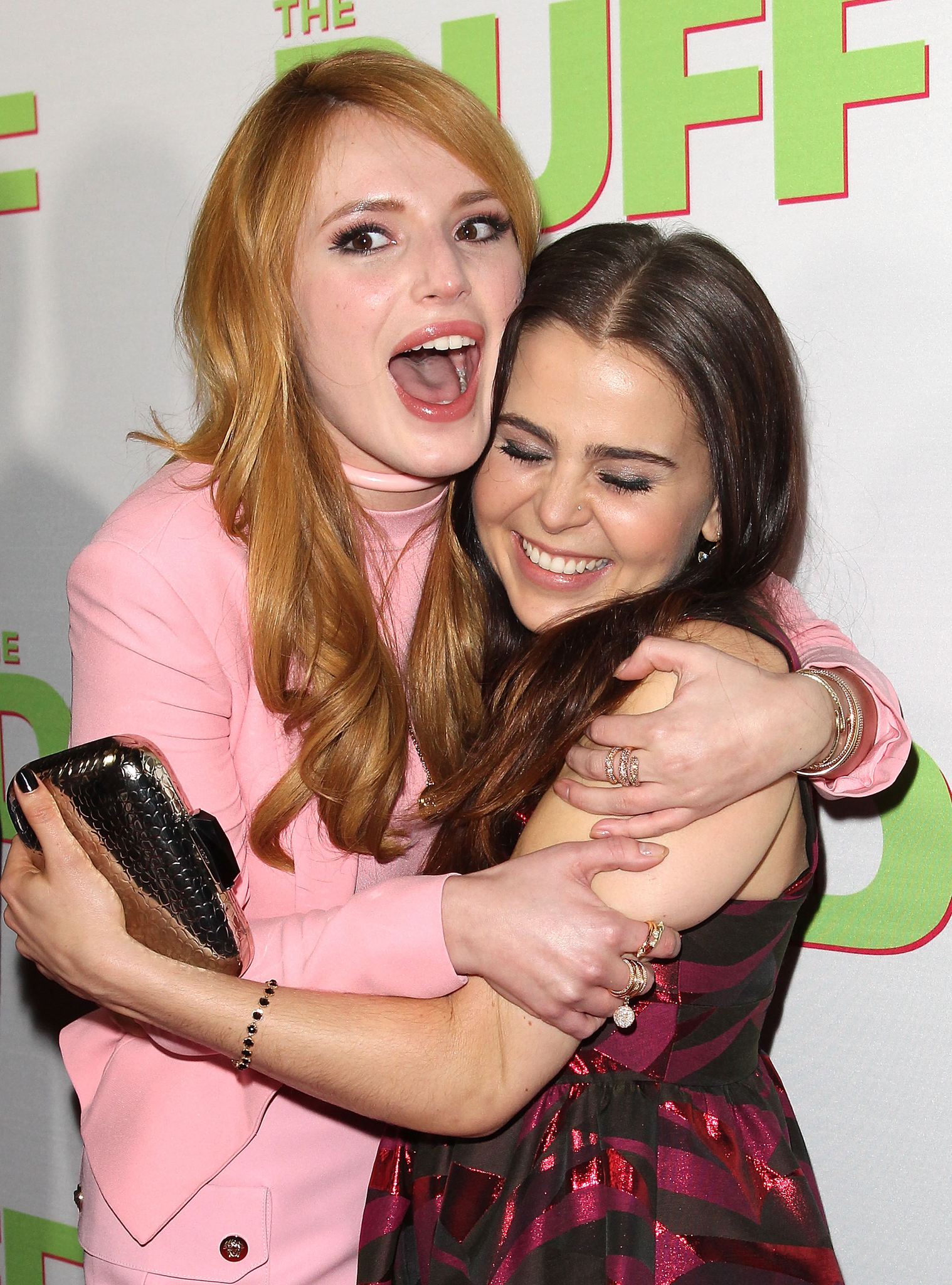 Mae Whitman and Bella Thorne at event of The DUFF (2015)