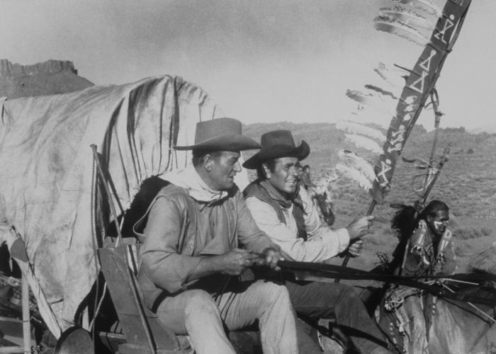 Still of John Wayne and Stuart Whitman in The Comancheros (1961)