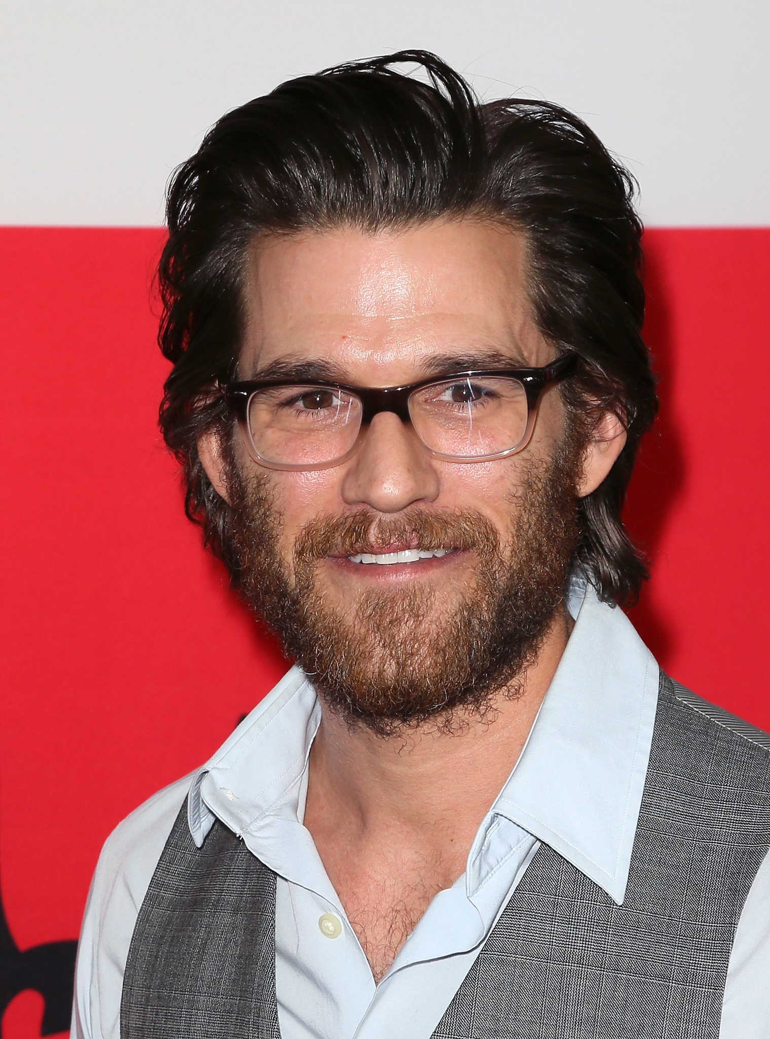Johnny Whitworth at event of The Gunman (2015)
