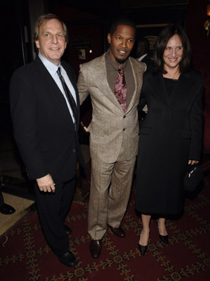 Jamie Foxx, Lucy Fisher and Douglas Wick at event of Jarhead (2005)