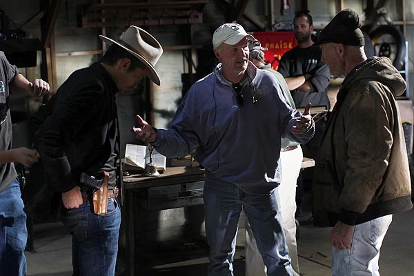 Justified with Timothy Olyphant, Michael Watkins, and Michael Shamus Wiles.