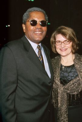 Clarence Williams III at event of Reindeer Games (2000)