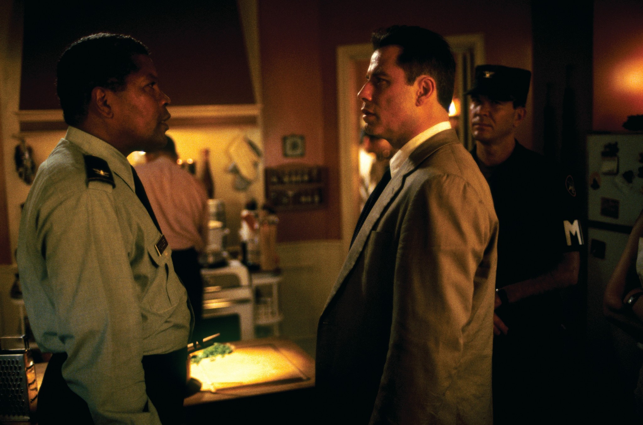 Still of John Travolta and Clarence Williams III in The General's Daughter (1999)