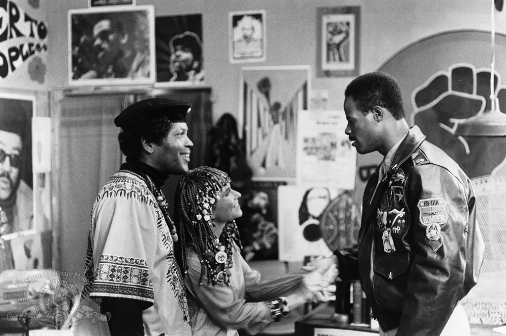 Still of Keenen Ivory Wayans and Clarence Williams III in I'm Gonna Git You Sucka (1988)