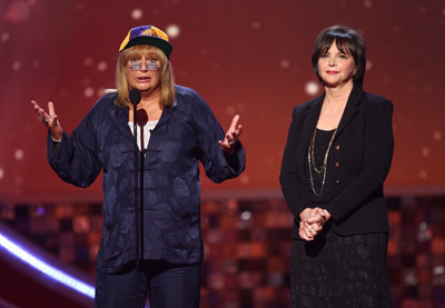 Penny Marshall and Cindy Williams at event of The 6th Annual TV Land Awards (2008)