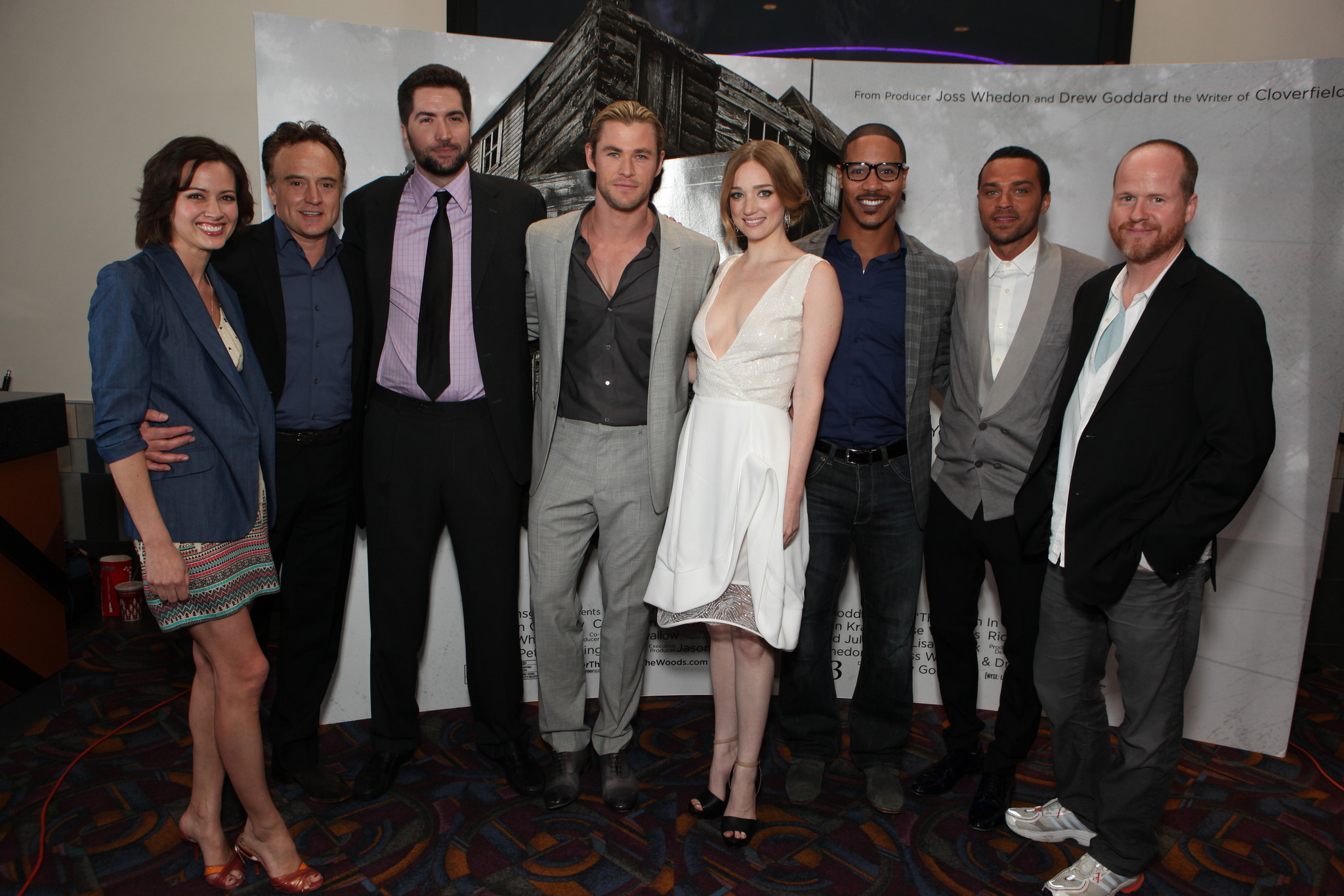 Amy Acker, Joss Whedon, Brian White, Bradley Whitford, Jesse Williams, Chris Hemsworth, Drew Goddard and Kristen Connolly at event of Namas girios gludumoj (2012)