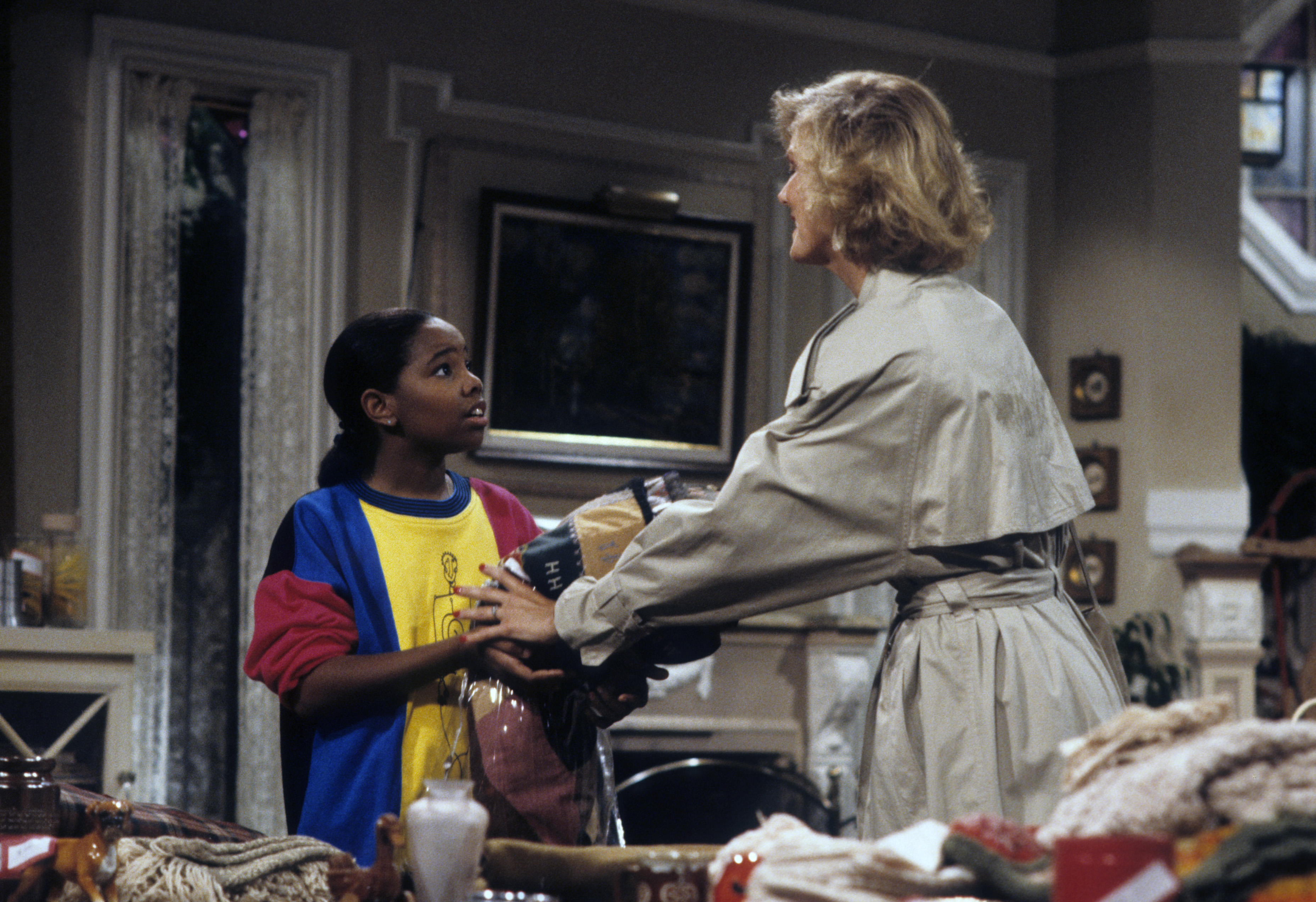 Still of Ann Ryerson and Kellie Shanygne Williams in Family Matters (1989)