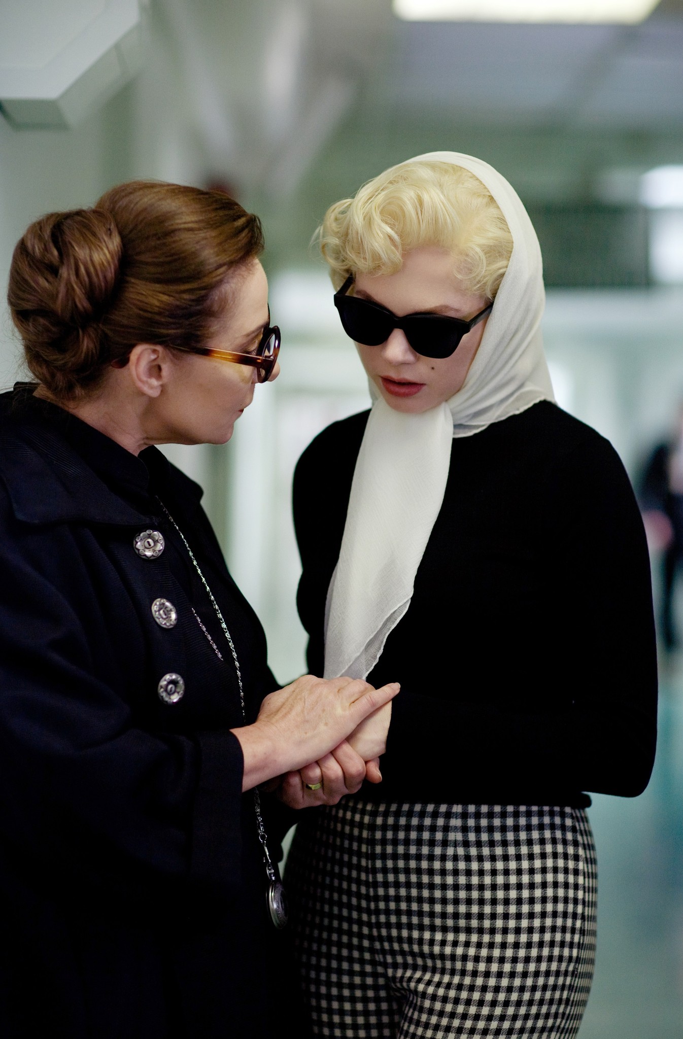 Still of Zoë Wanamaker and Michelle Williams in 7 dienos ir naktys su Marilyn Monroe (2011)