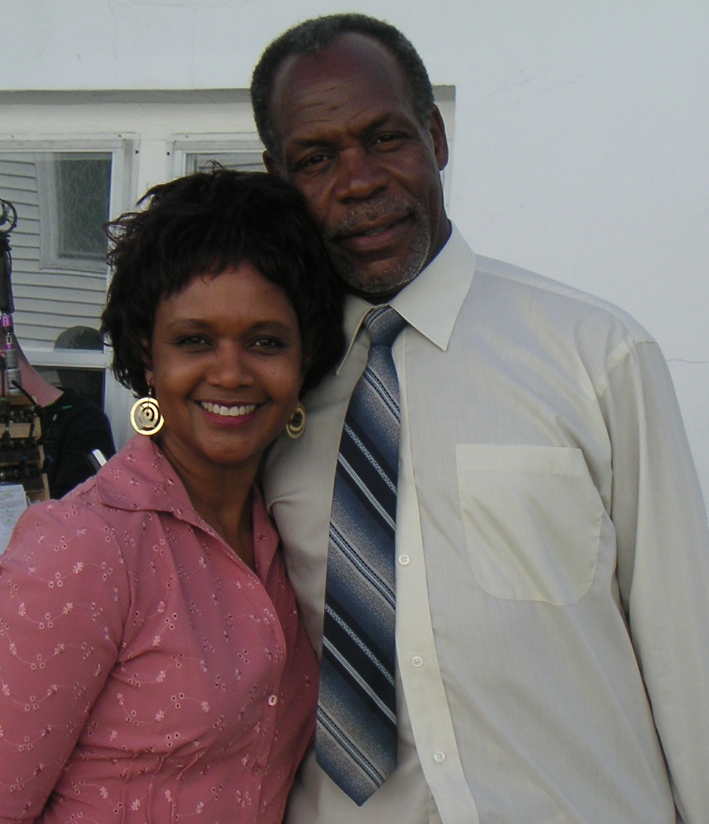 Tonya Williams and Danny Glover on the set of the film Poor Boys Game
