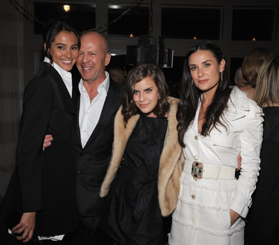 Demi Moore, Bruce Willis, Tallulah Belle Willis and Emma Heming at event of Flawless (2007)