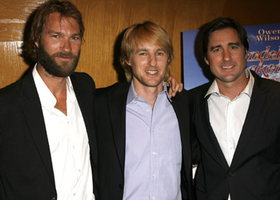 Luke Wilson, Owen Wilson and Andrew Wilson at event of The Wendell Baker Story (2005)