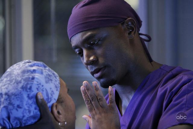 Still of Taye Diggs and Chandra Wilson in Private Practice (2007)