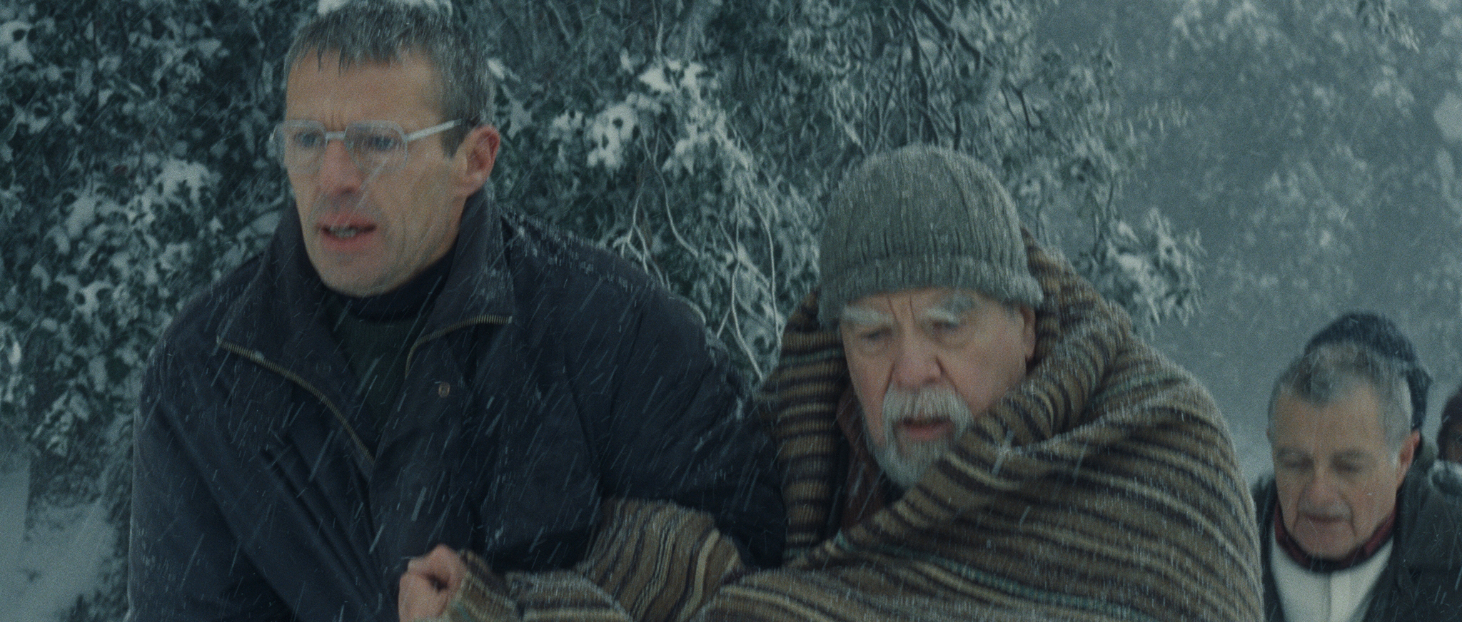 Still of Michael Lonsdale and Lambert Wilson in Des hommes et des dieux (2010)