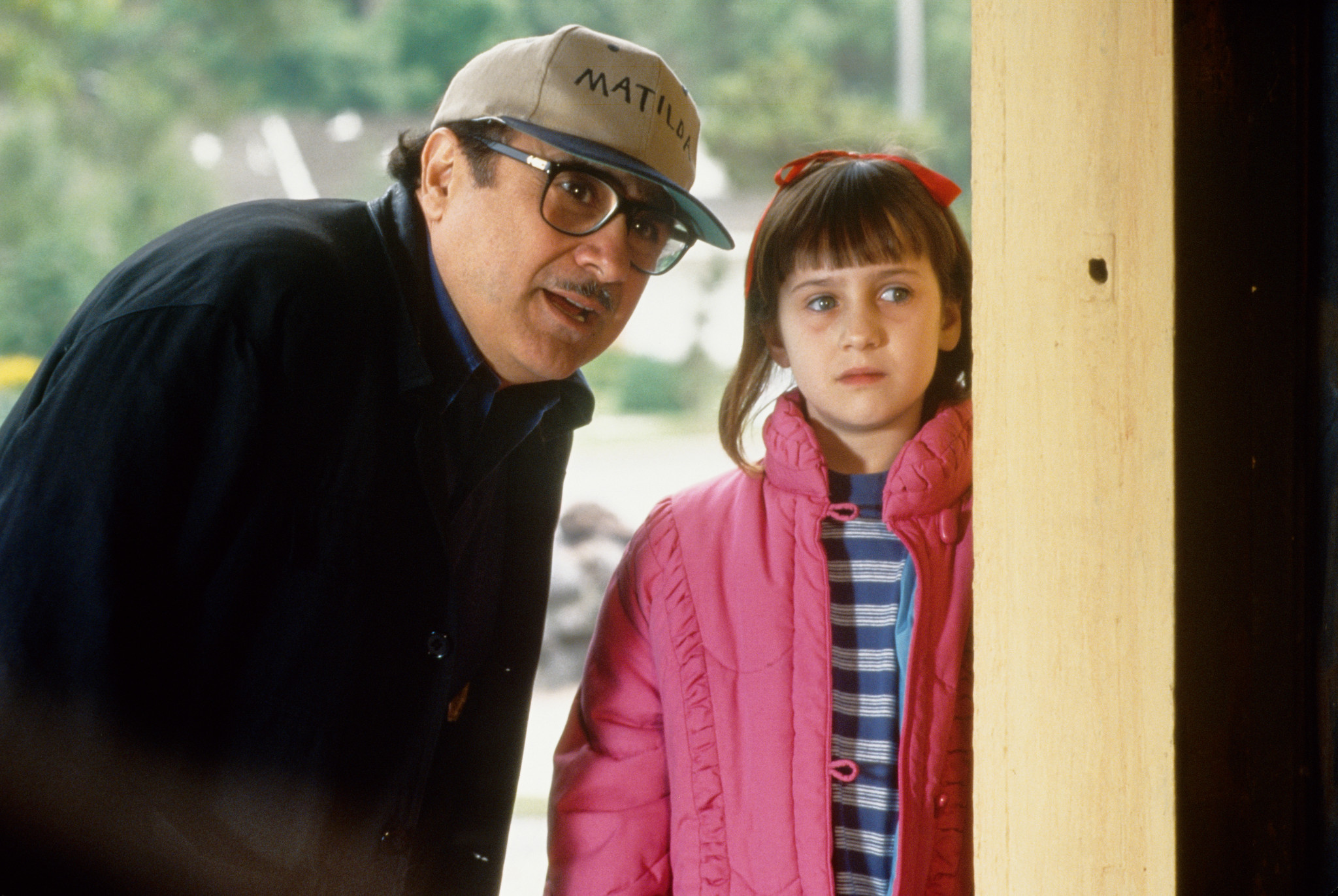 Still of Danny DeVito and Mara Wilson in Matilda (1996)