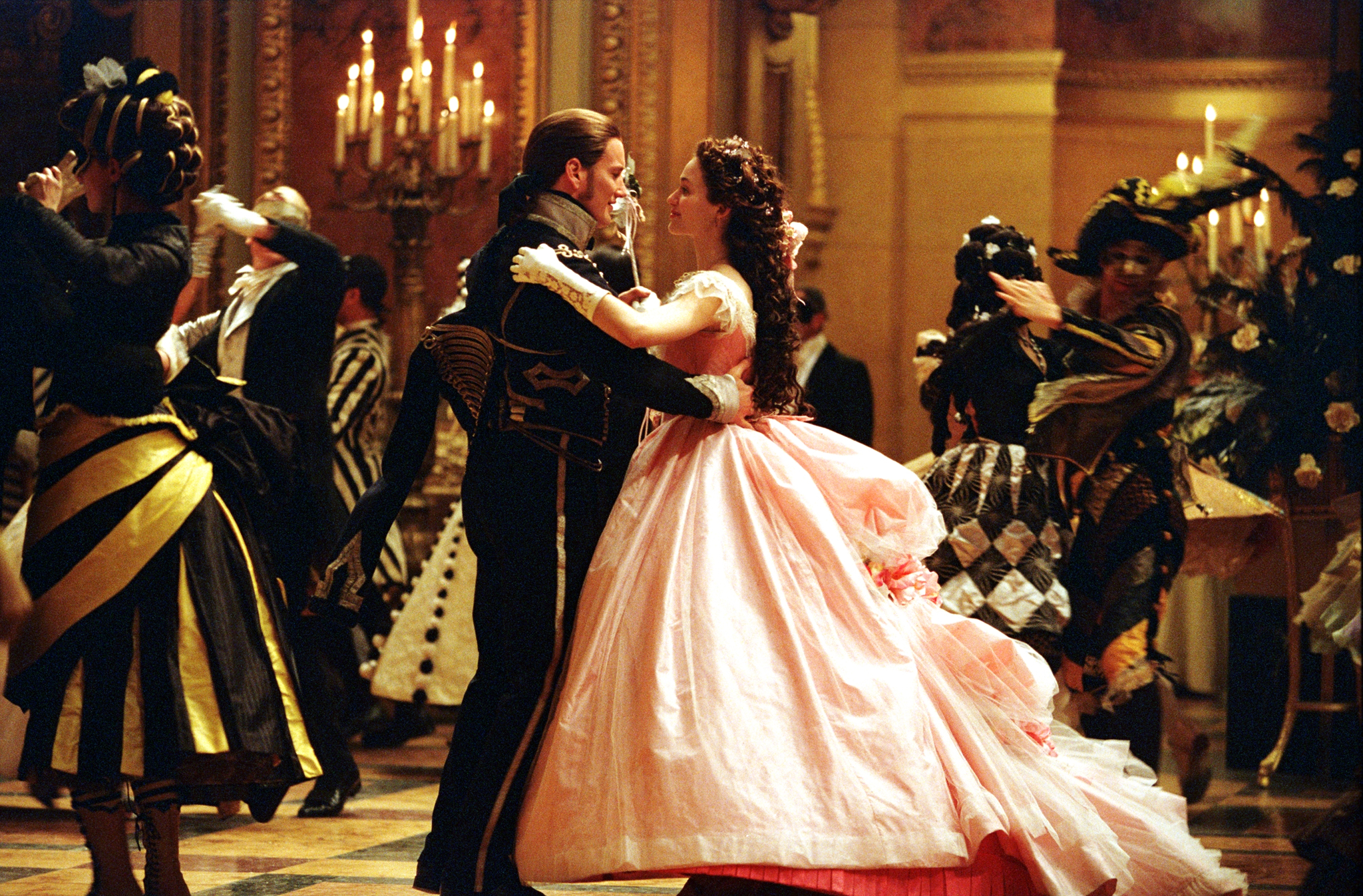 Still of Emmy Rossum and Patrick Wilson in The Phantom of the Opera (2004)