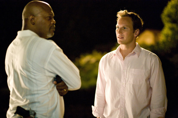 Still of Samuel L. Jackson and Patrick Wilson in Lakeview Terrace (2008)