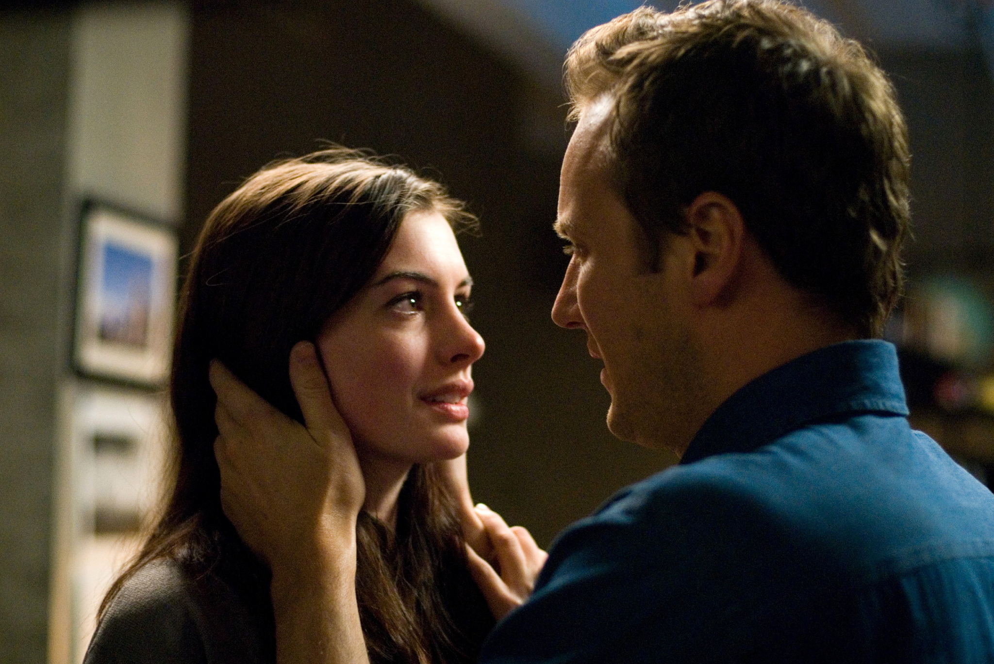 Still of Anne Hathaway and Patrick Wilson in Passengers (2008)