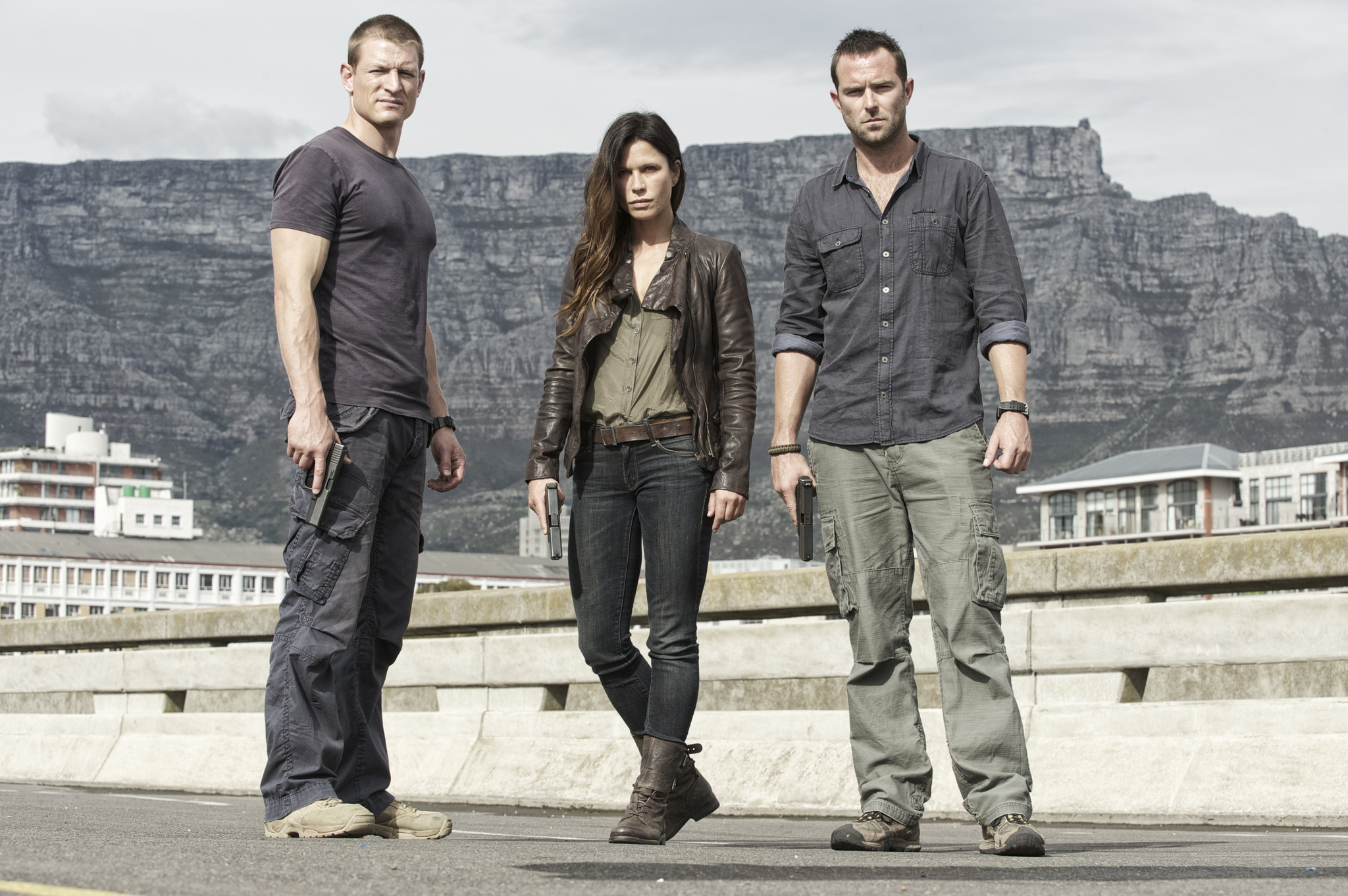 Still of Rhona Mitra, Sullivan Stapleton and Philip Winchester in Strike Back (2010)