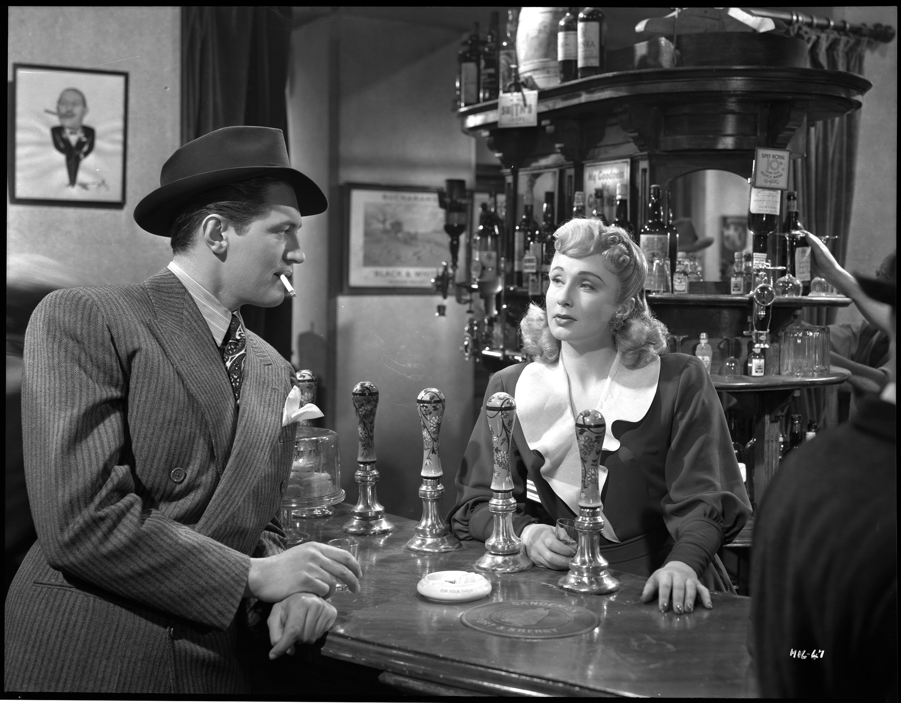 Still of Googie Withers in It Always Rains on Sunday (1947)
