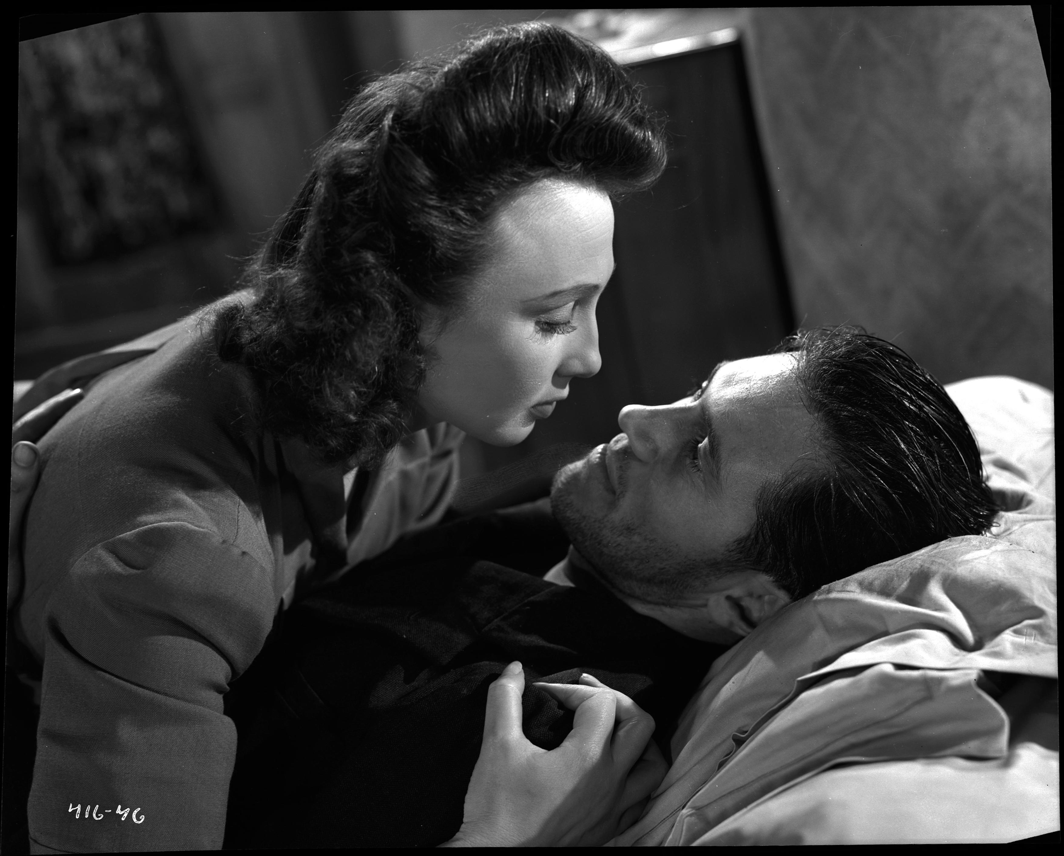 Still of John McCallum and Googie Withers in It Always Rains on Sunday (1947)