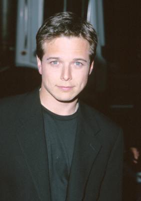 Scott Wolf at event of Go (1999)