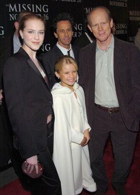 Ron Howard, Brian Grazer, Jenna Boyd and Evan Rachel Wood at event of The Missing (2003)