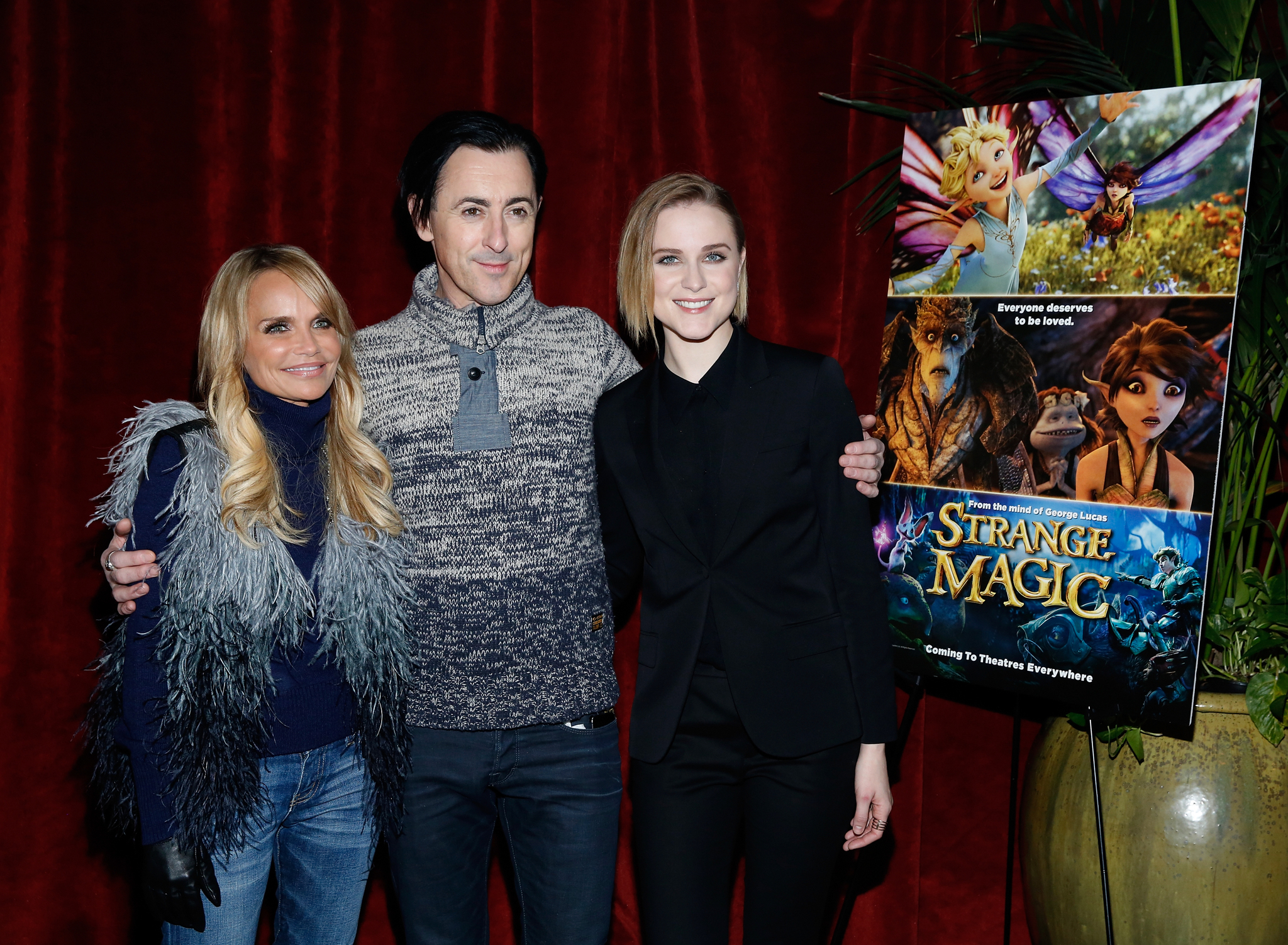 Alan Cumming, Kristin Chenoweth and Evan Rachel Wood at event of Strange Magic (2015)
