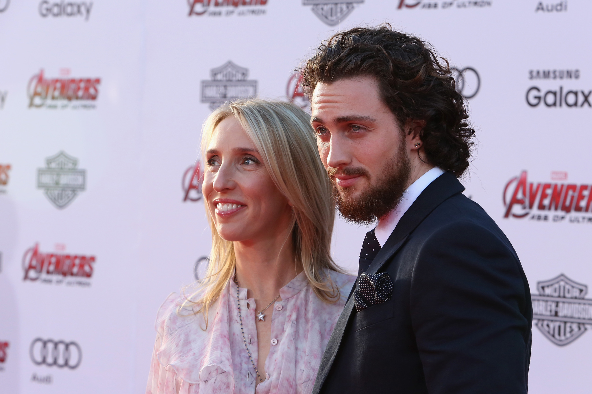 Sam Taylor-Johnson and Aaron Taylor-Johnson at event of Kersytojai 2 (2015)