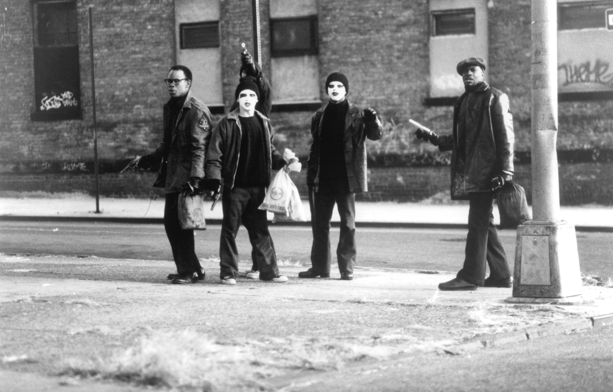 Still of Larenz Tate, Freddy Rodríguez, Keith David and Bokeem Woodbine in Dead Presidents (1995)