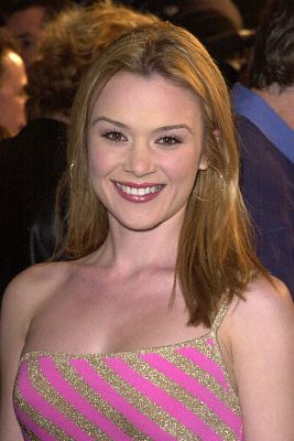 Lauren Woodland at event of Saving Silverman (2001)