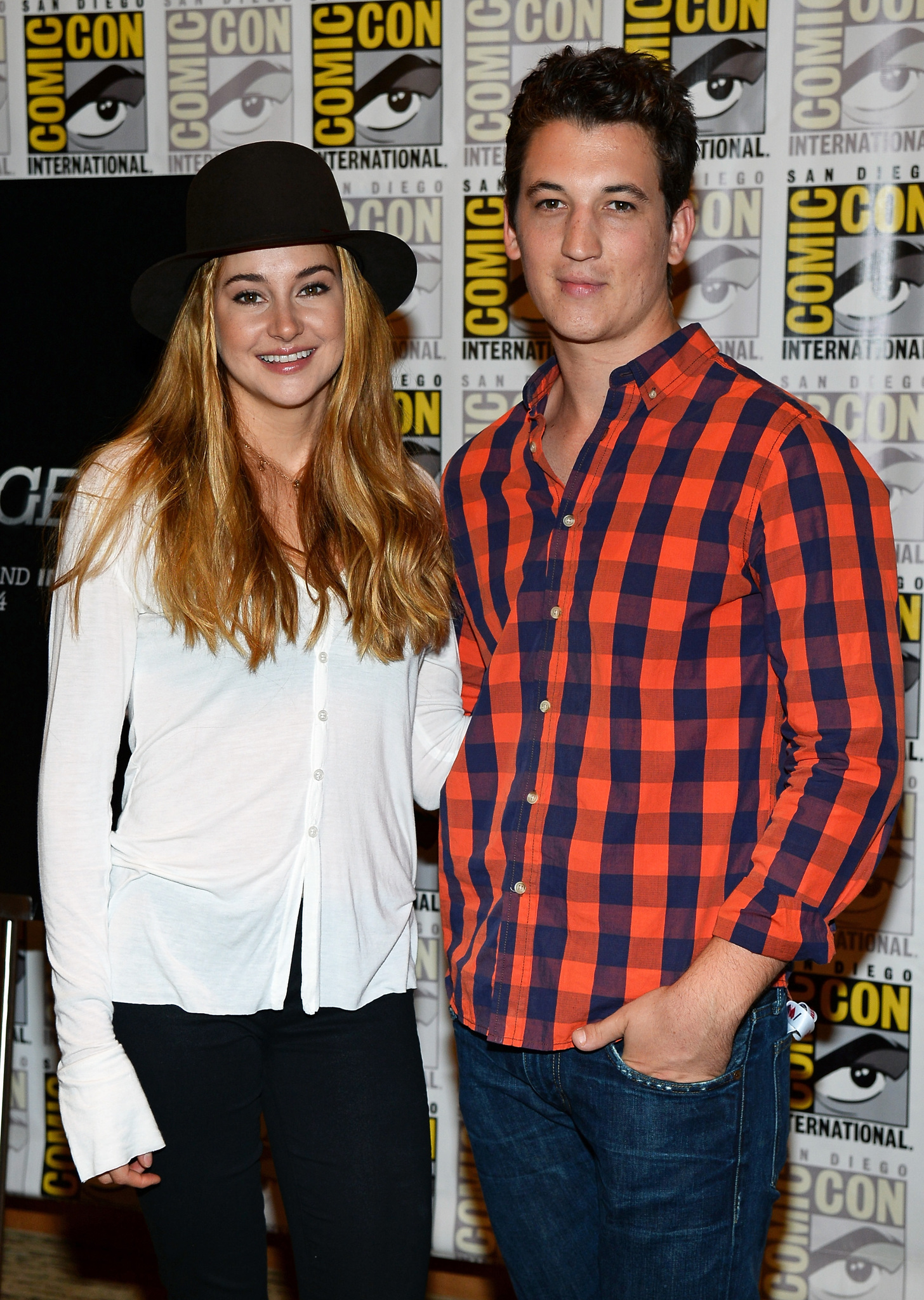 Shailene Woodley and Miles Teller at event of Divergente (2014)