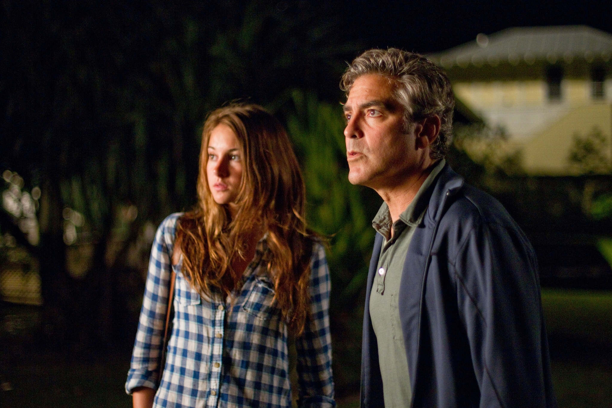 Still of George Clooney and Shailene Woodley in Paveldetojai (2011)